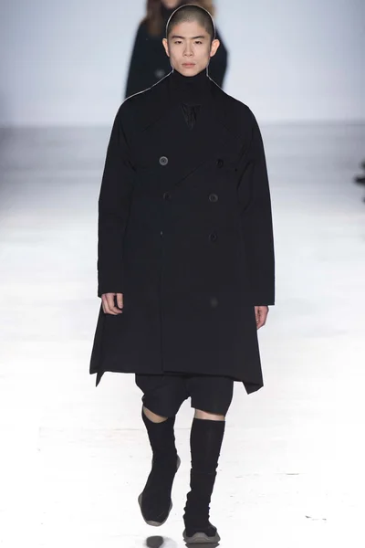 Look 11